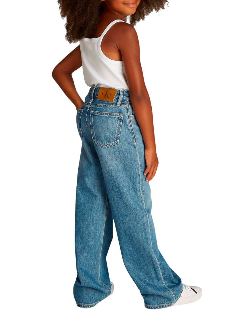 Calvin Klein Jeans jeans gamba larga in denim lavaggio blu